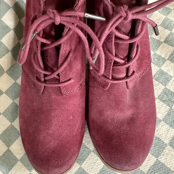 TOMS Size 9.5W  Lunata Red Suede Block Lace-Up Ankle Booties (More like a 10M) - Picture 4 of 7